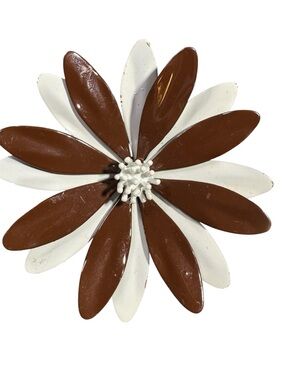 Vintage "Flower Power" Metal Flower Brooch - Brown and White - 1960's/70's